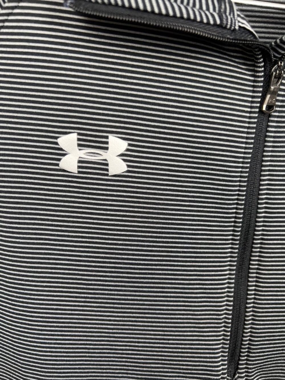 Under Armour Loose Heat Gear Zip - Picture 2 of 10